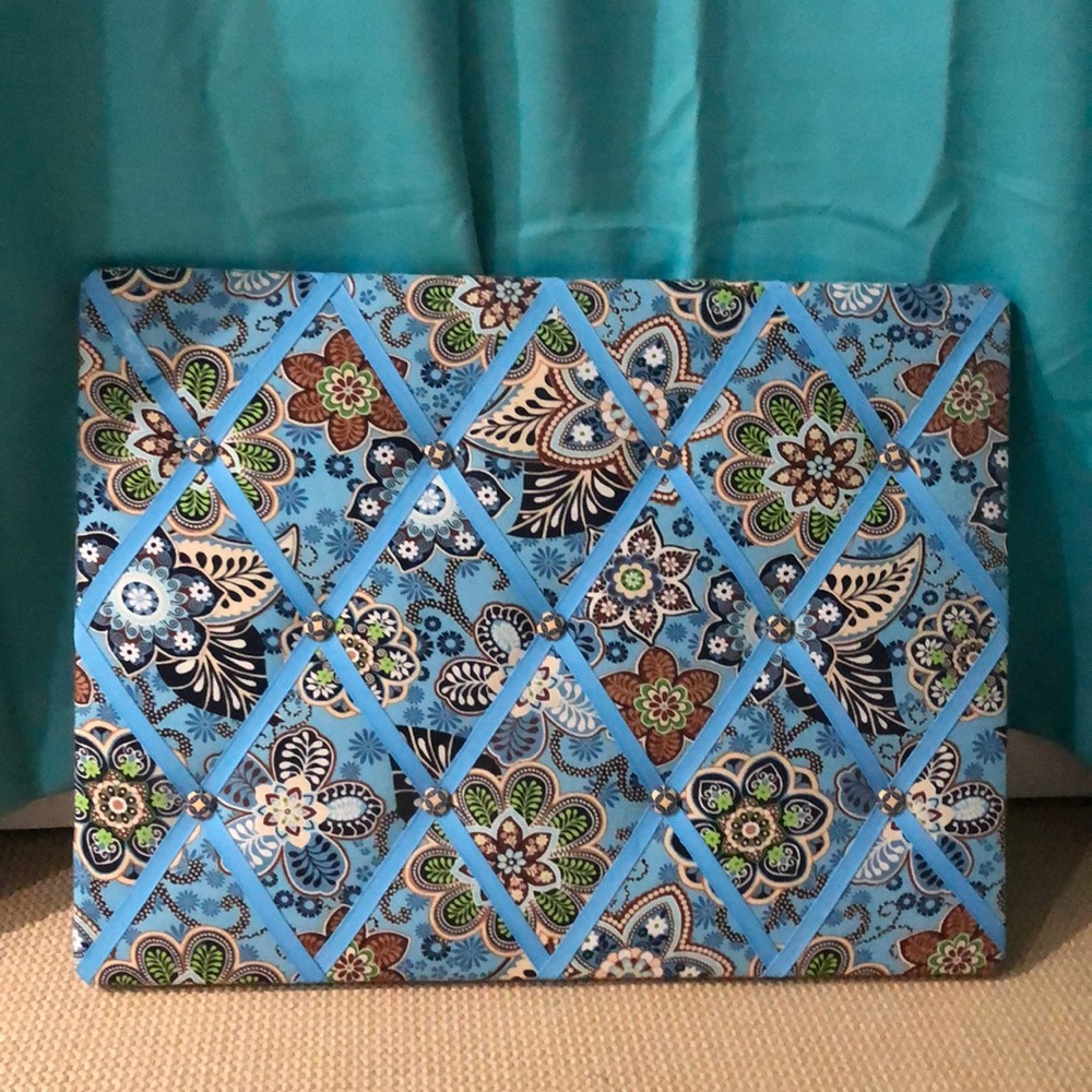 Vera Bradley Bulletin Board - Picture 2 of 3